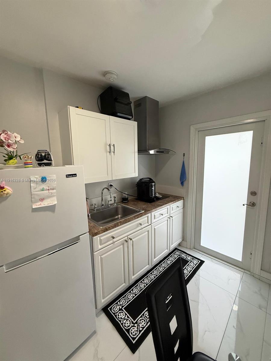 COUNTRY CLUB OF MIAMI EST - Residential