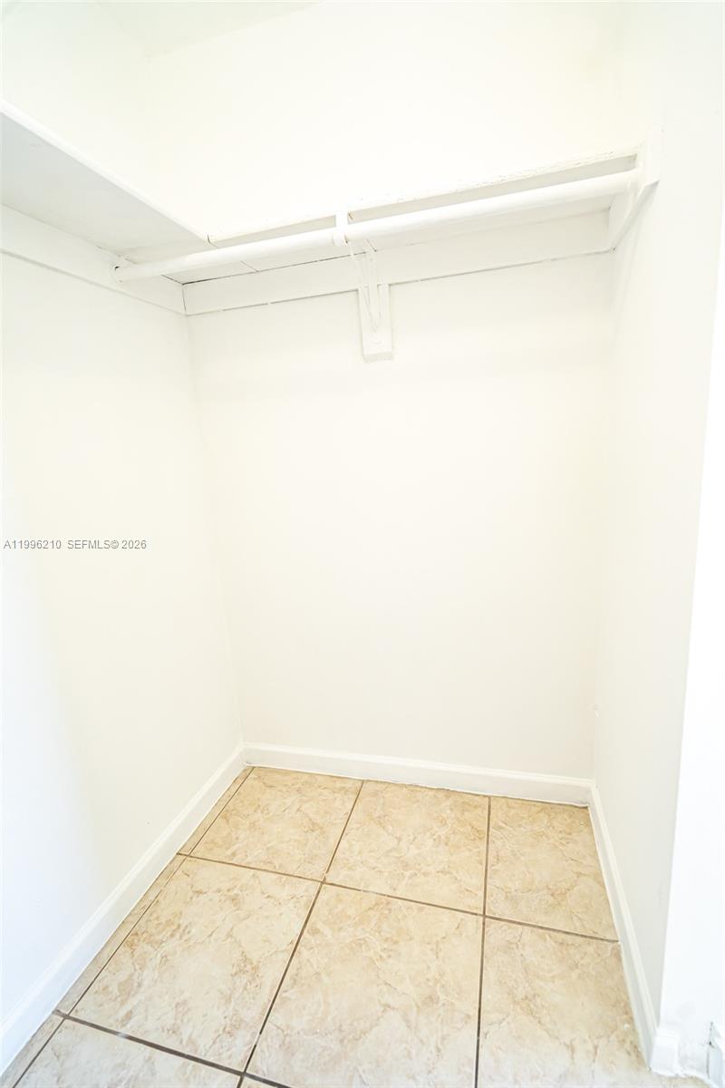 SUNSHORES CONDO - Residential