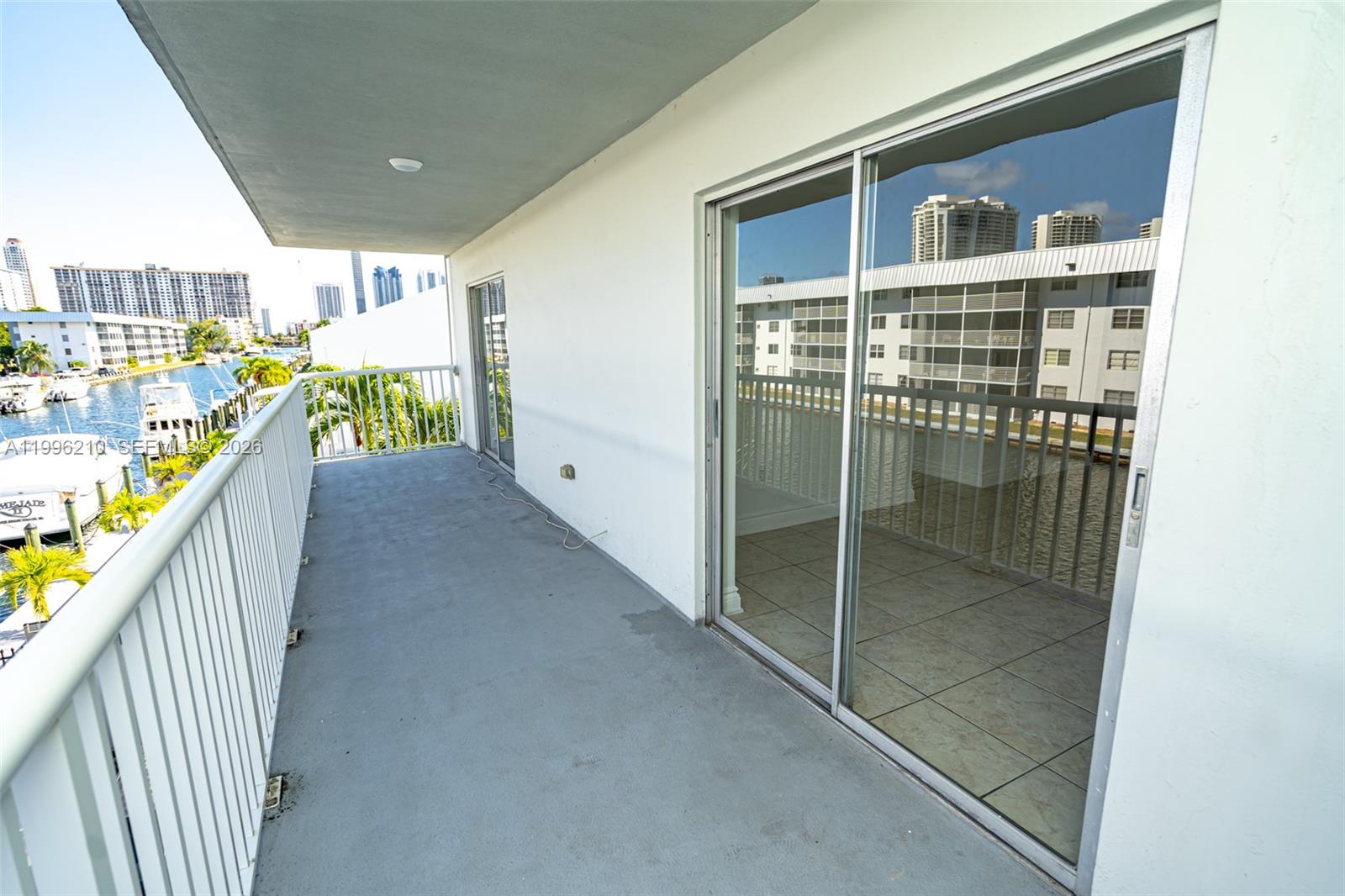 SUNSHORES CONDO - Residential