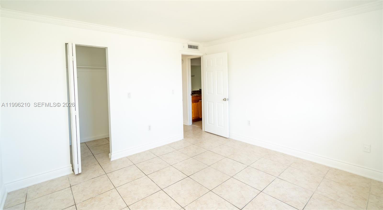 SUNSHORES CONDO - Residential