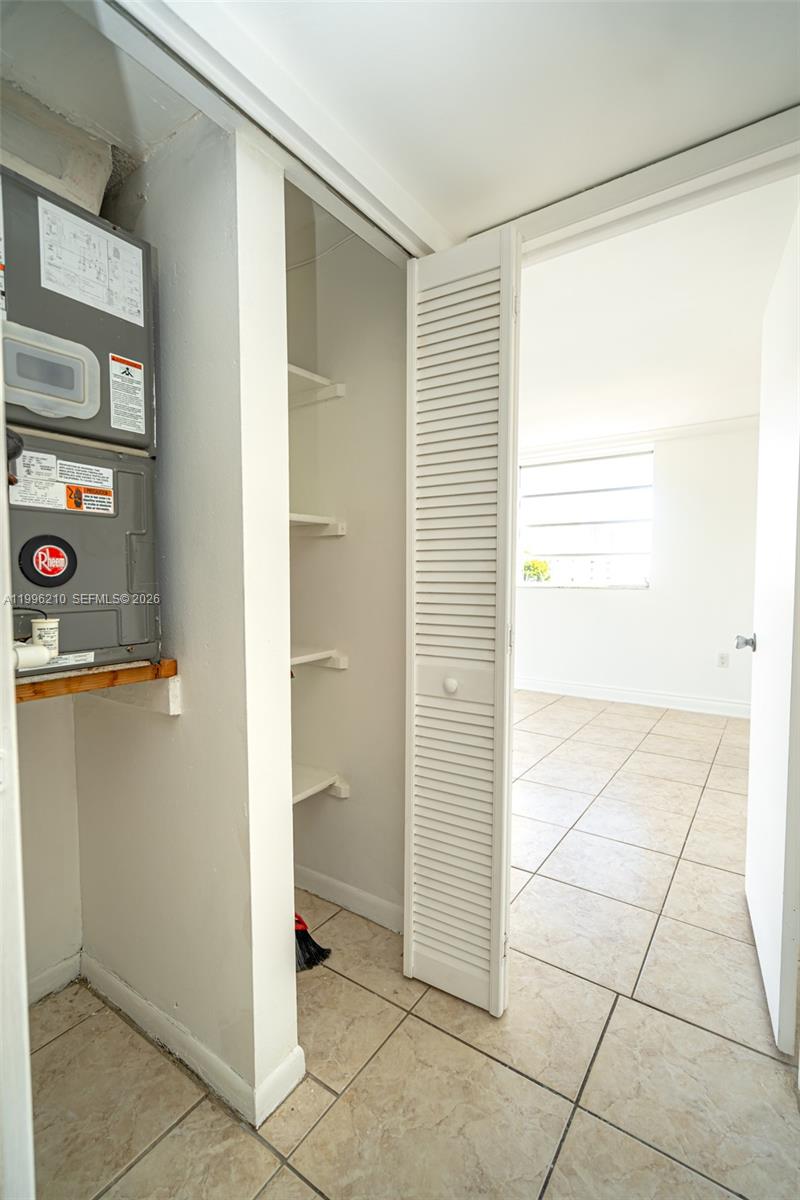 SUNSHORES CONDO - Residential