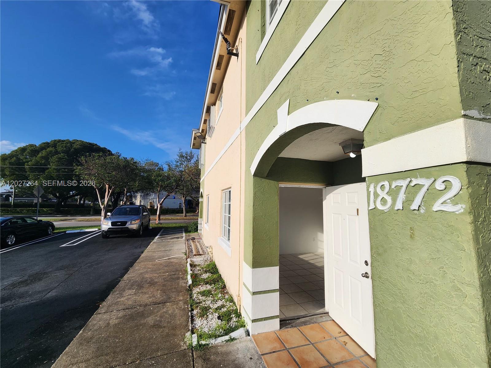 18772 SW 100th Ave 18772