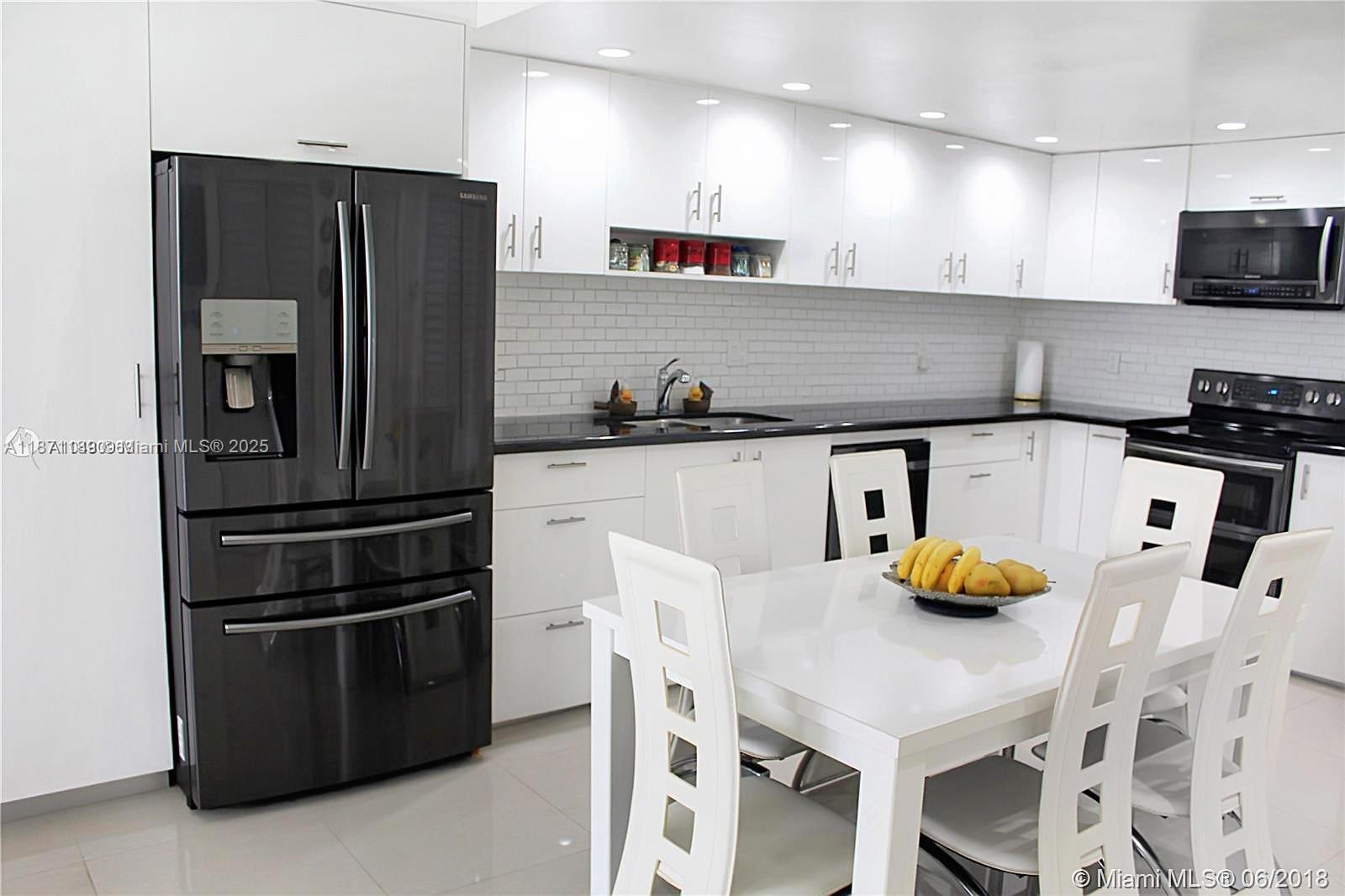 BUCKLEY TOWERS CONDO - EA - Residential