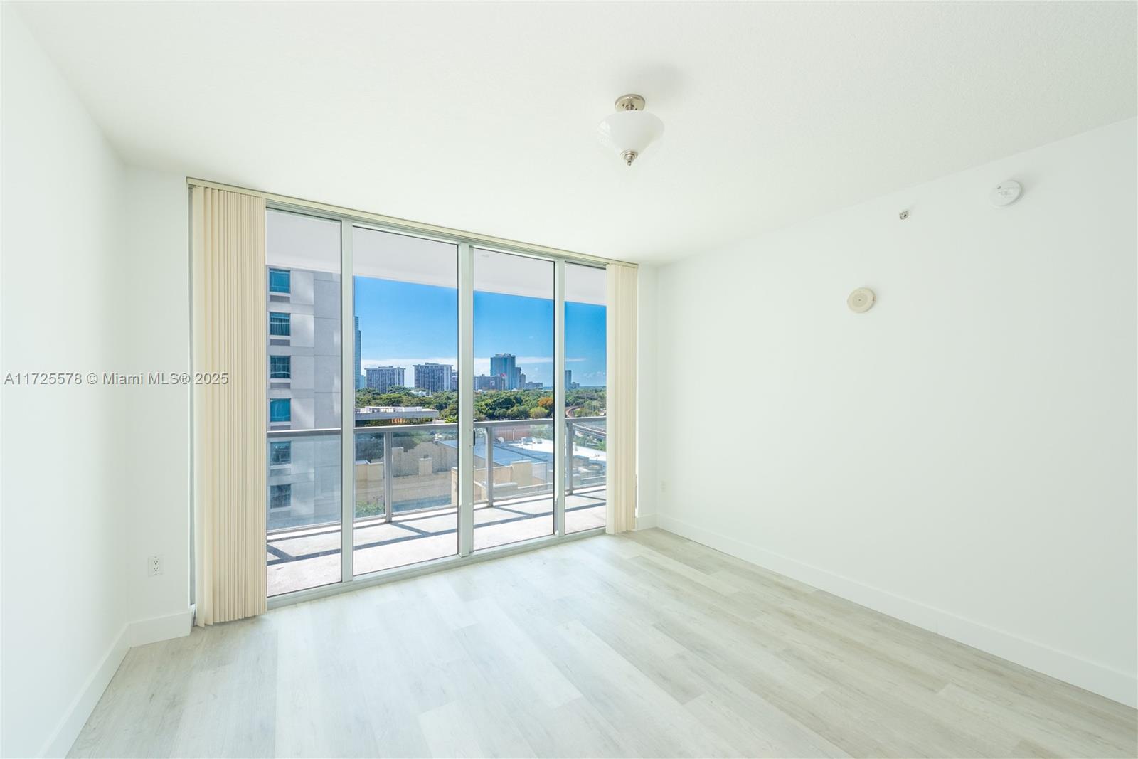 79 Sw 12th St 1105-S, Miami, Broward County, Florida - 1 Bedrooms  
1 Bathrooms - 