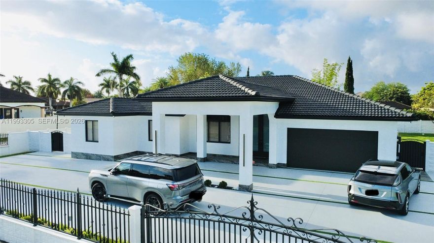 Amazing corner house with lots of patio located in KRISTINA ESTATES. Modern and ready. Owner occupied .