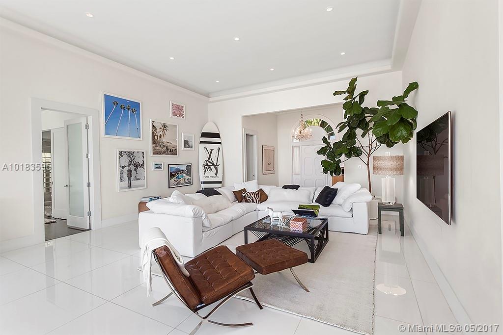 SAN MARINO ISLAND - Residential