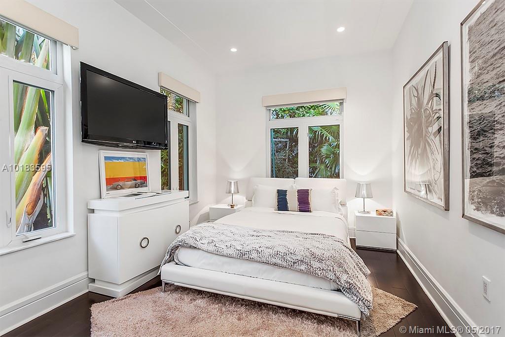 SAN MARINO ISLAND - Residential