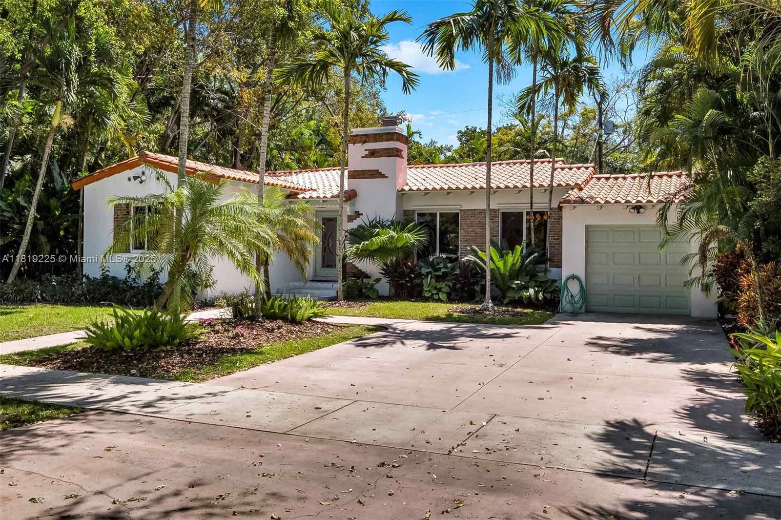 Rental Property at 262 Ne 98th St, Miami Shores, Miami-Dade County, Florida - Bedrooms: 3 
Bathrooms: 2  - $6,950 MO.