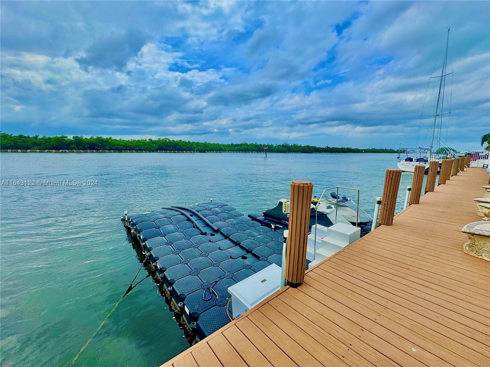 OPTIONAL DOCK - Residential