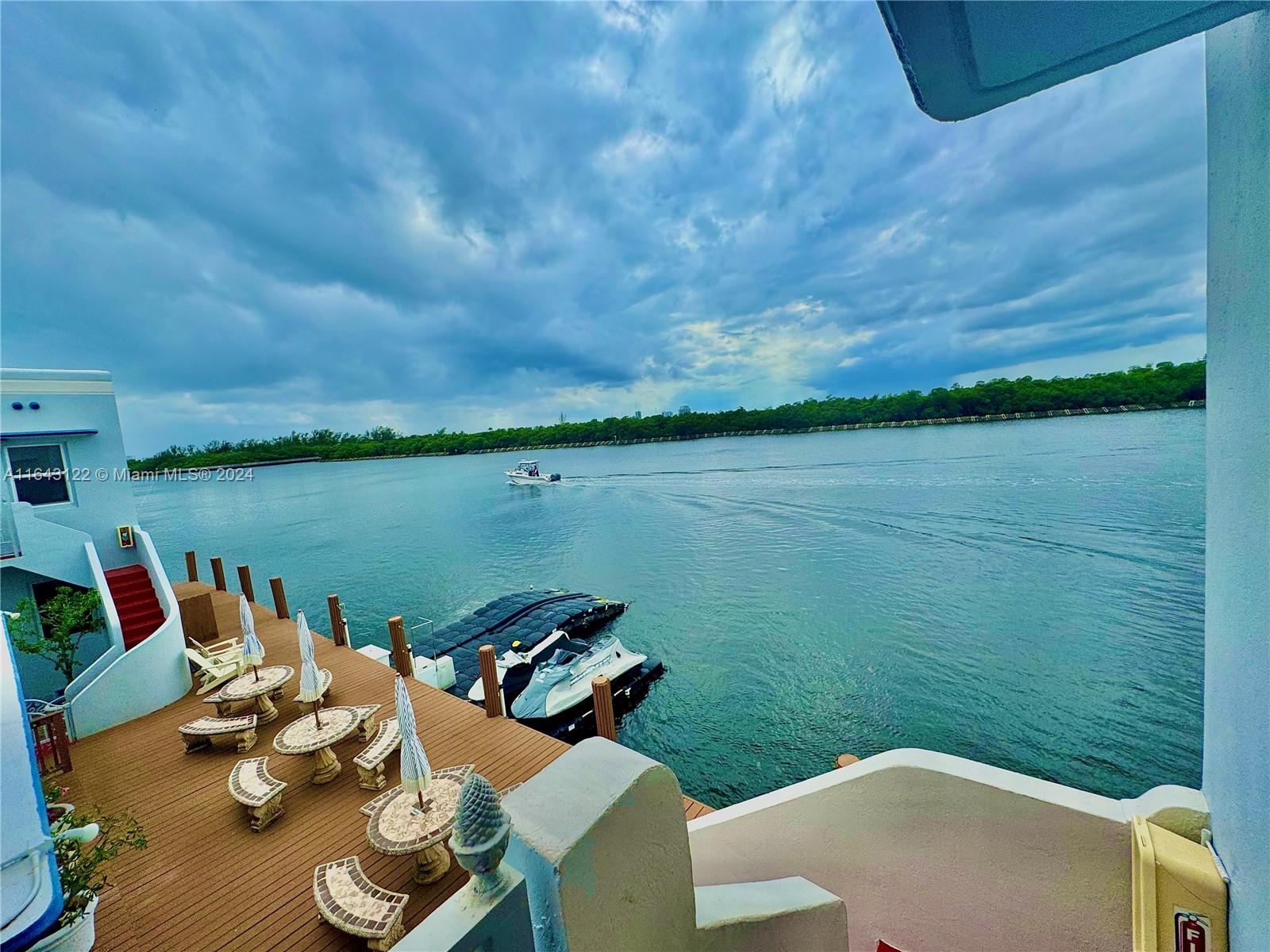 OPTIONAL DOCK - Residential