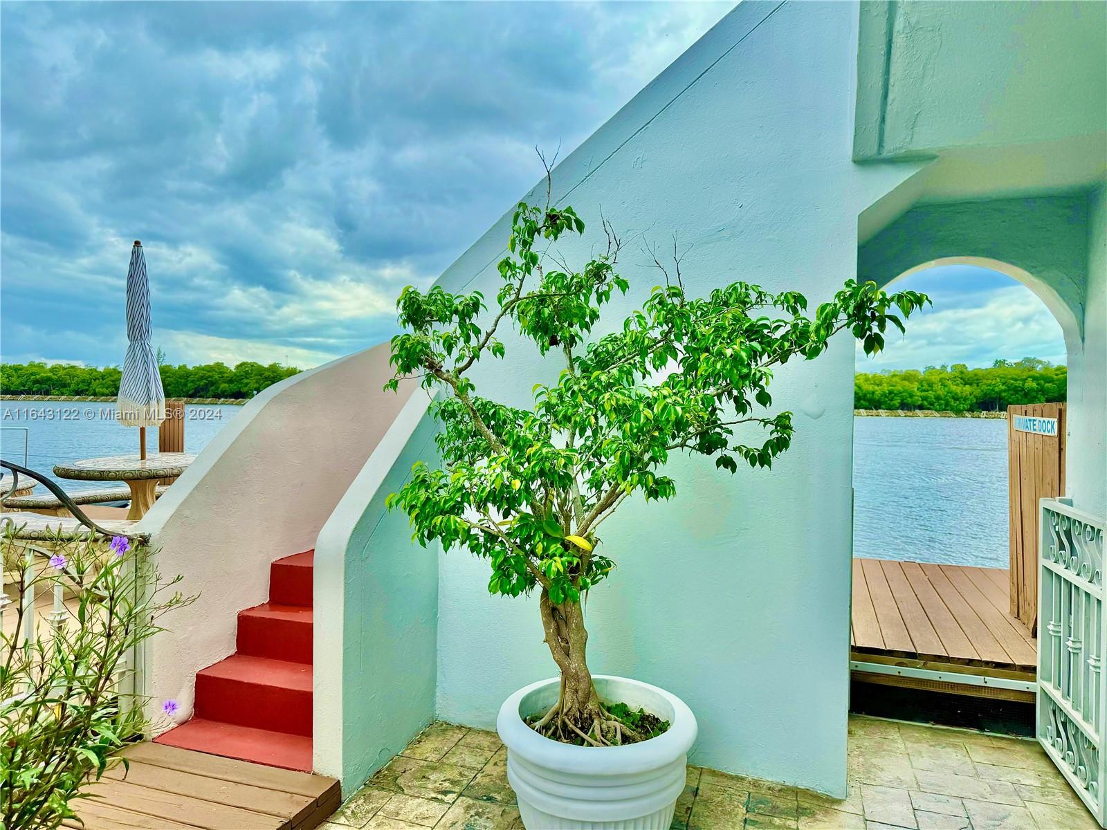 OPTIONAL DOCK - Residential
