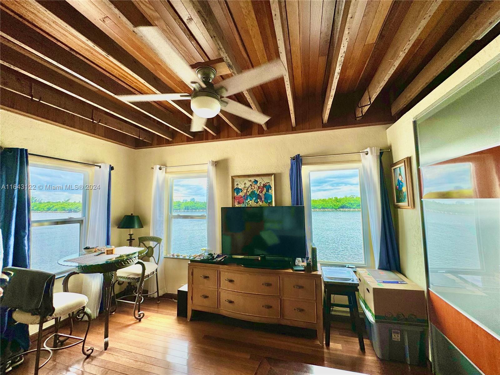 OPTIONAL DOCK - Residential