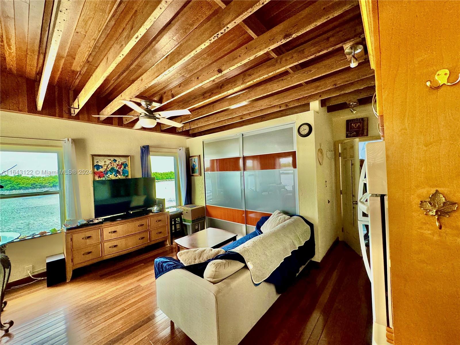 OPTIONAL DOCK - Residential