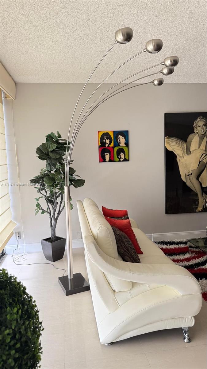 HAMPTONS WEST CONDO - Residential