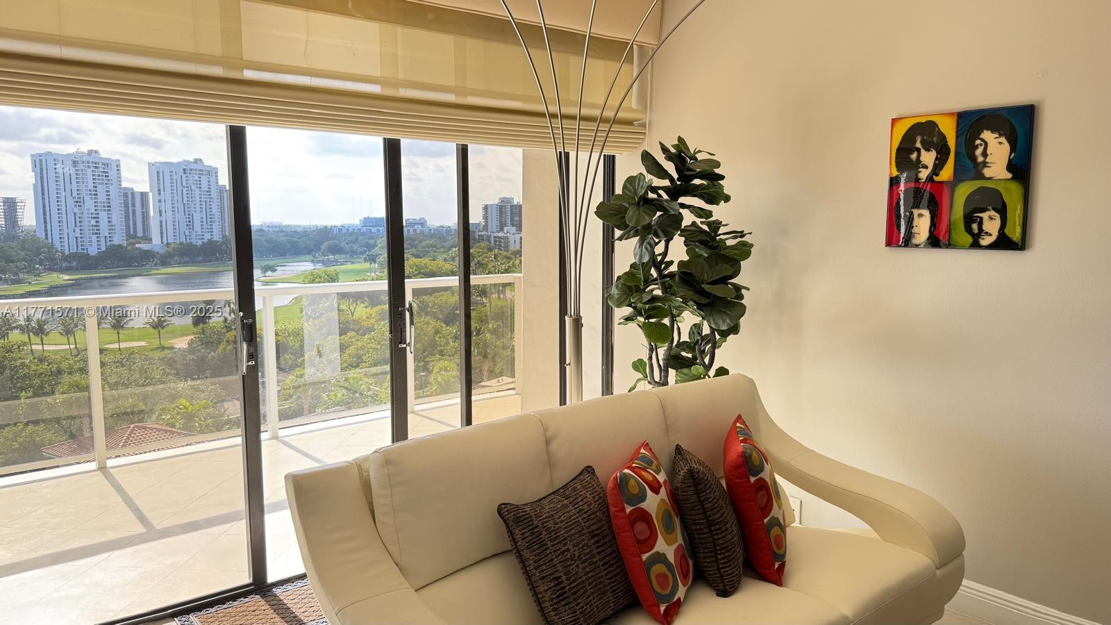 HAMPTONS WEST CONDO - Residential