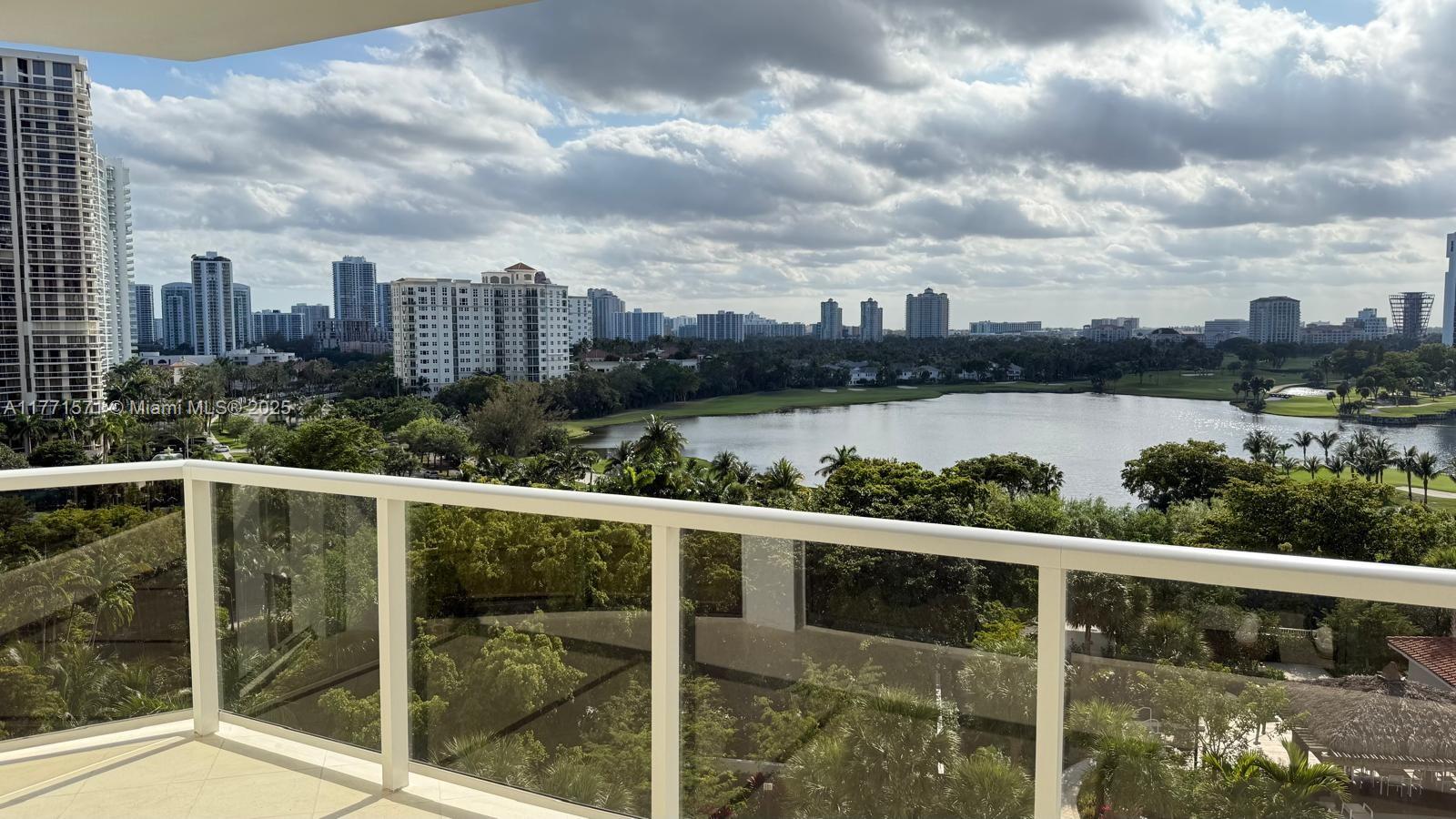 HAMPTONS WEST CONDO - Residential