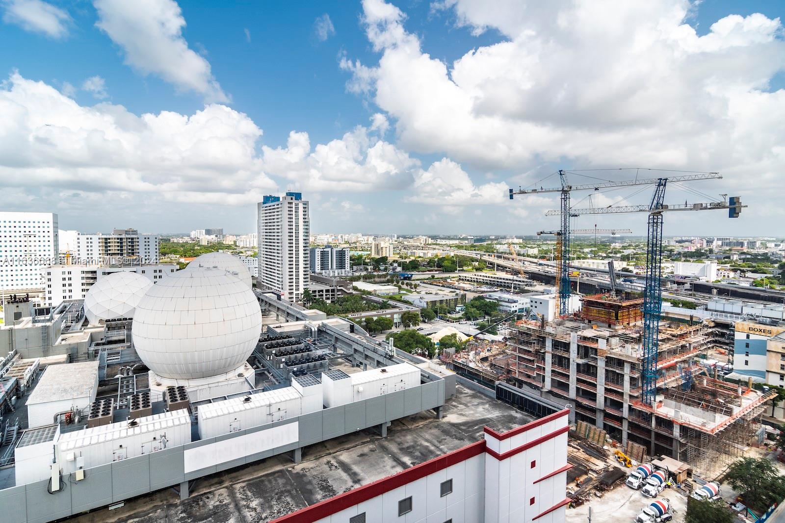 PARAMOUNT MIAMI WORLDCENT - Residential