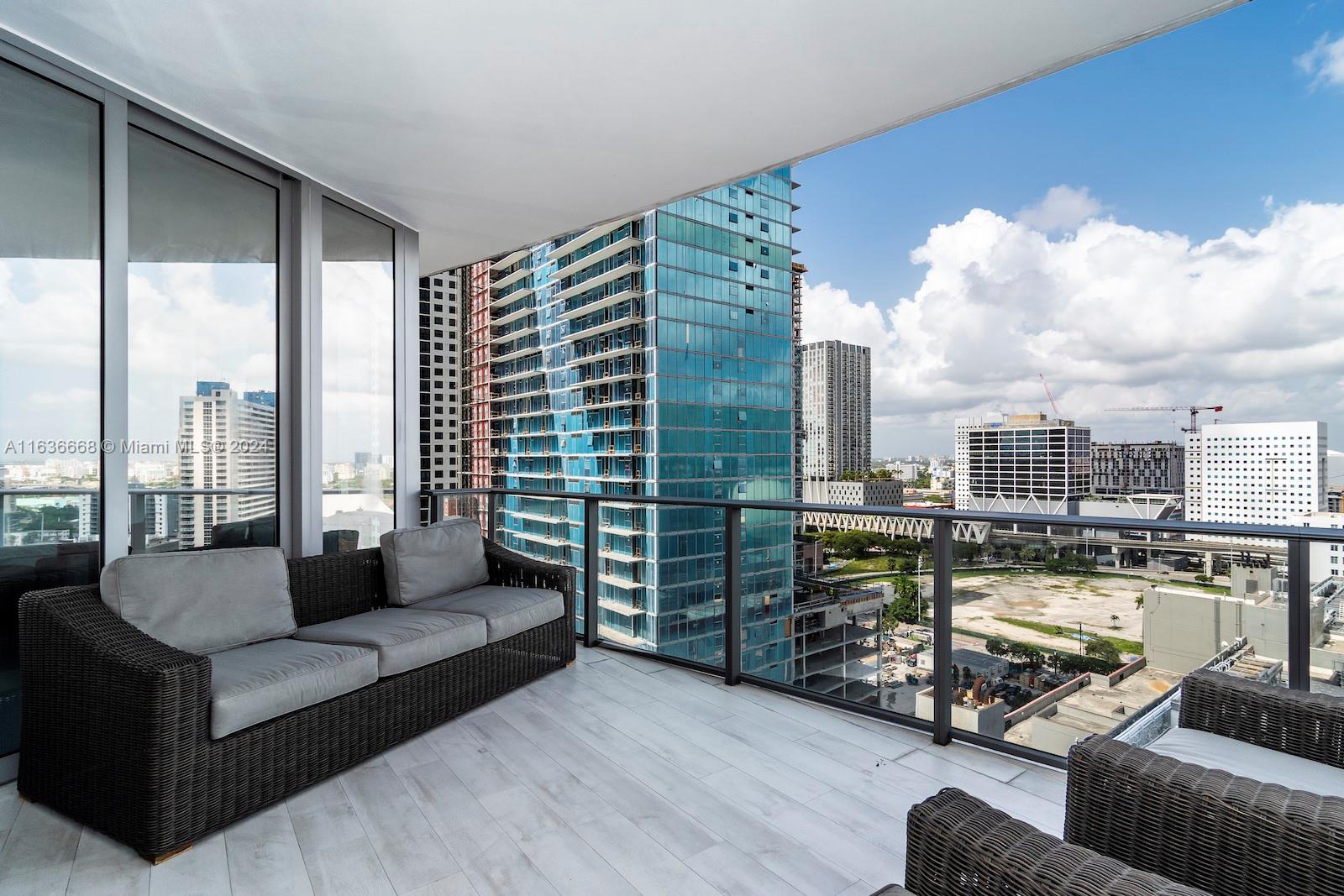 851 NE 1st Ave 1710