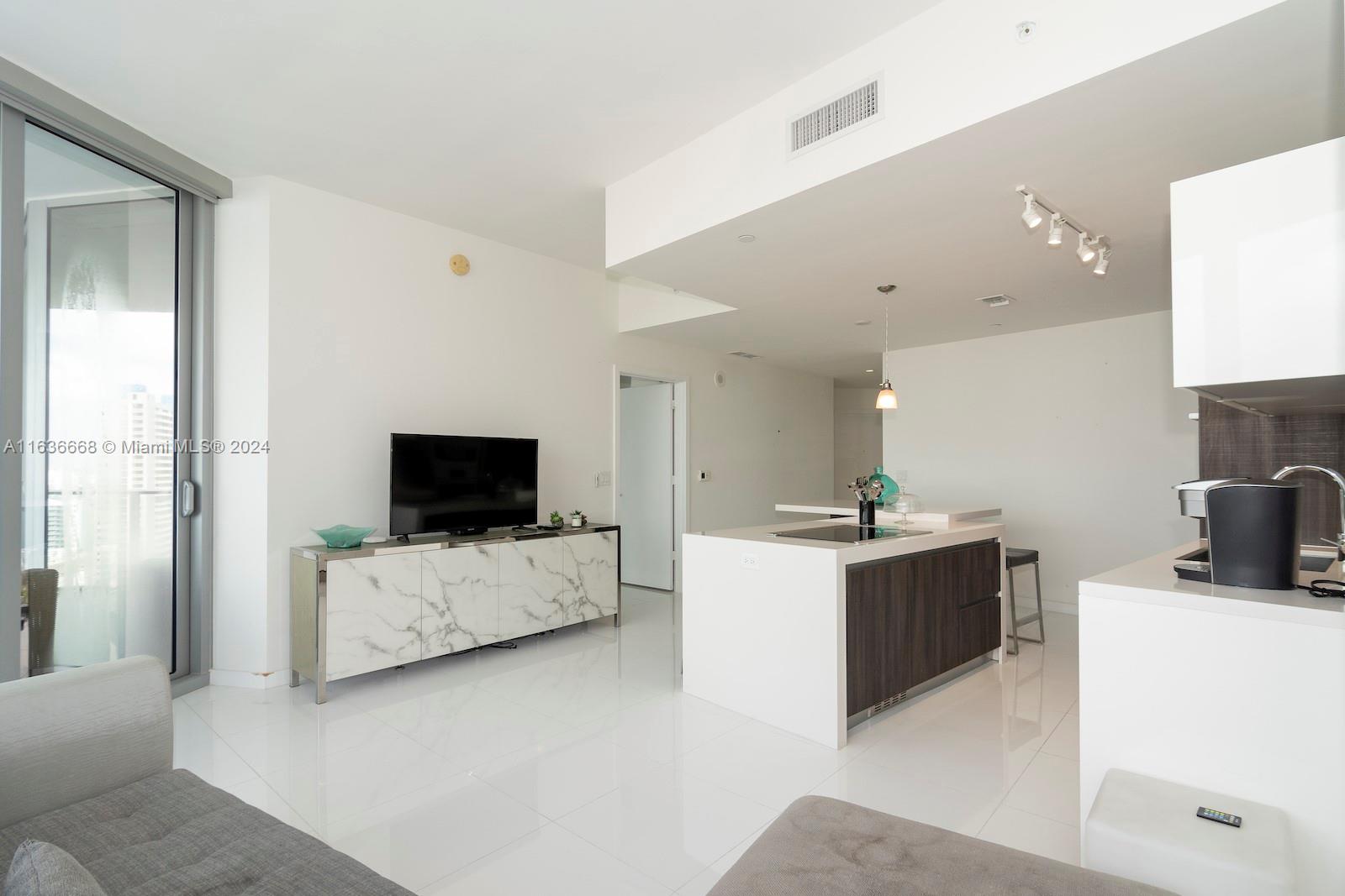 PARAMOUNT MIAMI WORLDCENT - Residential