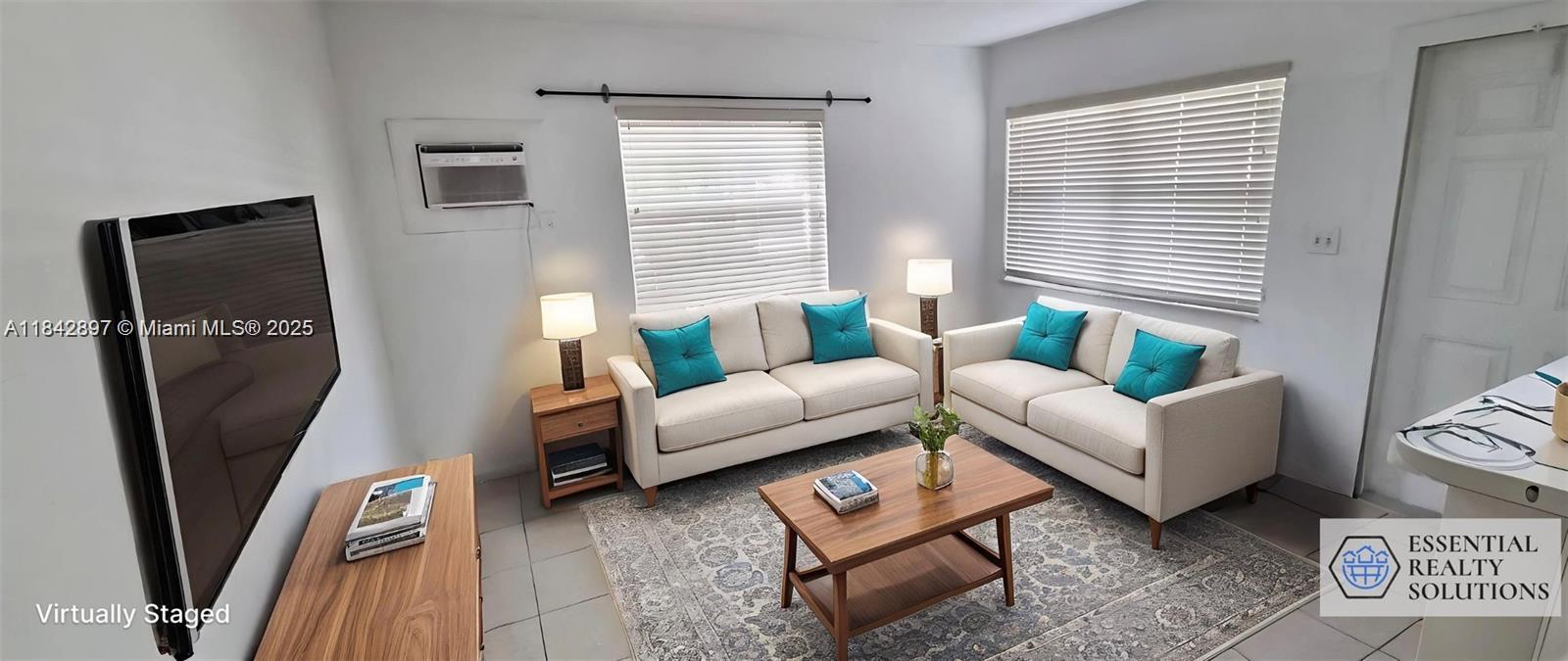 HOLLYWOOD PARK - Residential Lease