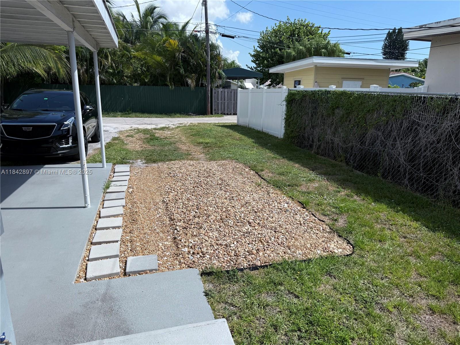 HOLLYWOOD PARK - Residential Lease