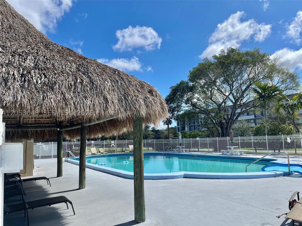 Photo of 4700 Washington St #502, Hollywood, FL 33021 (MLS # A12053048)