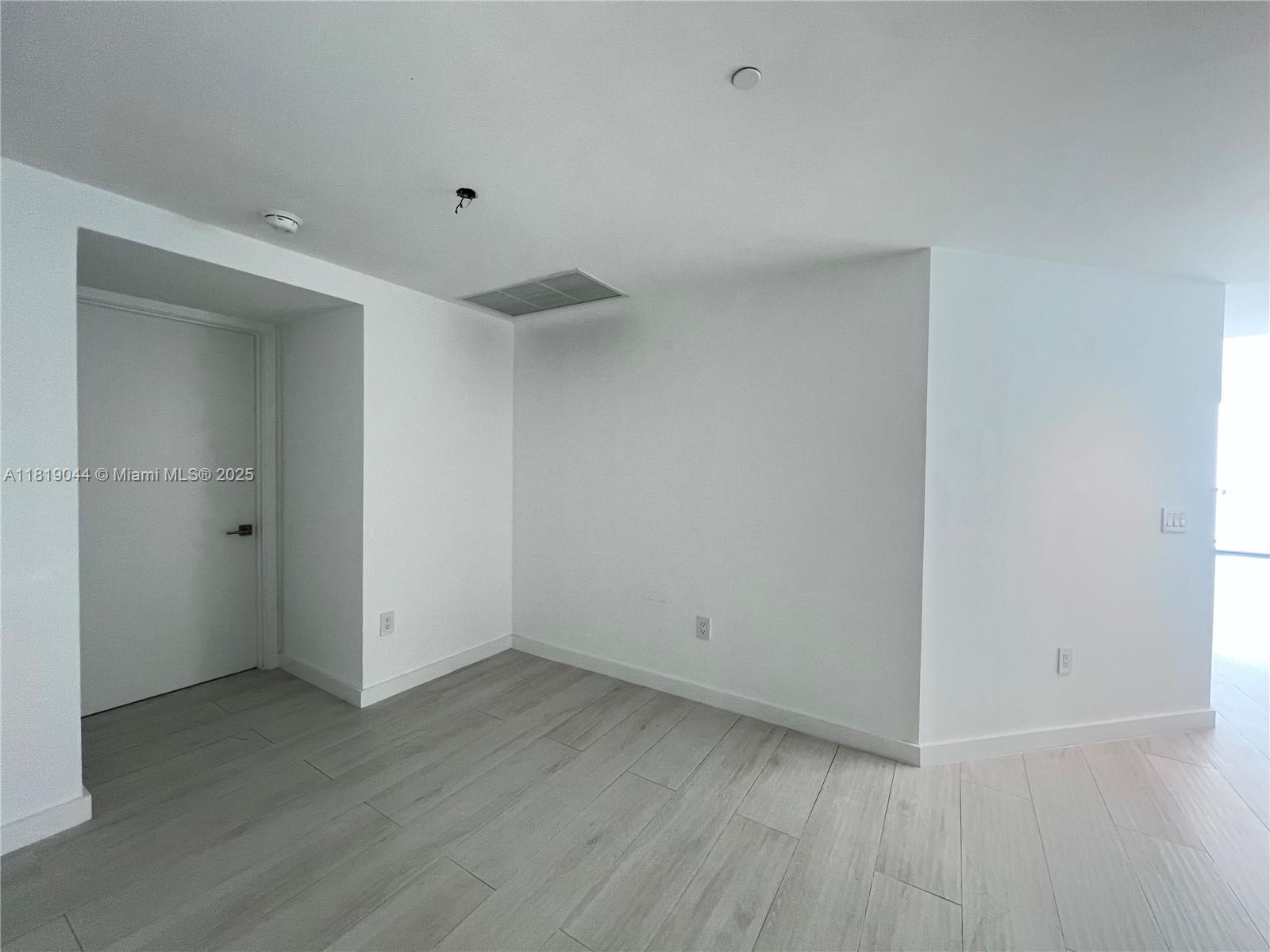 PARAISO BAY CONDO - Residential Lease