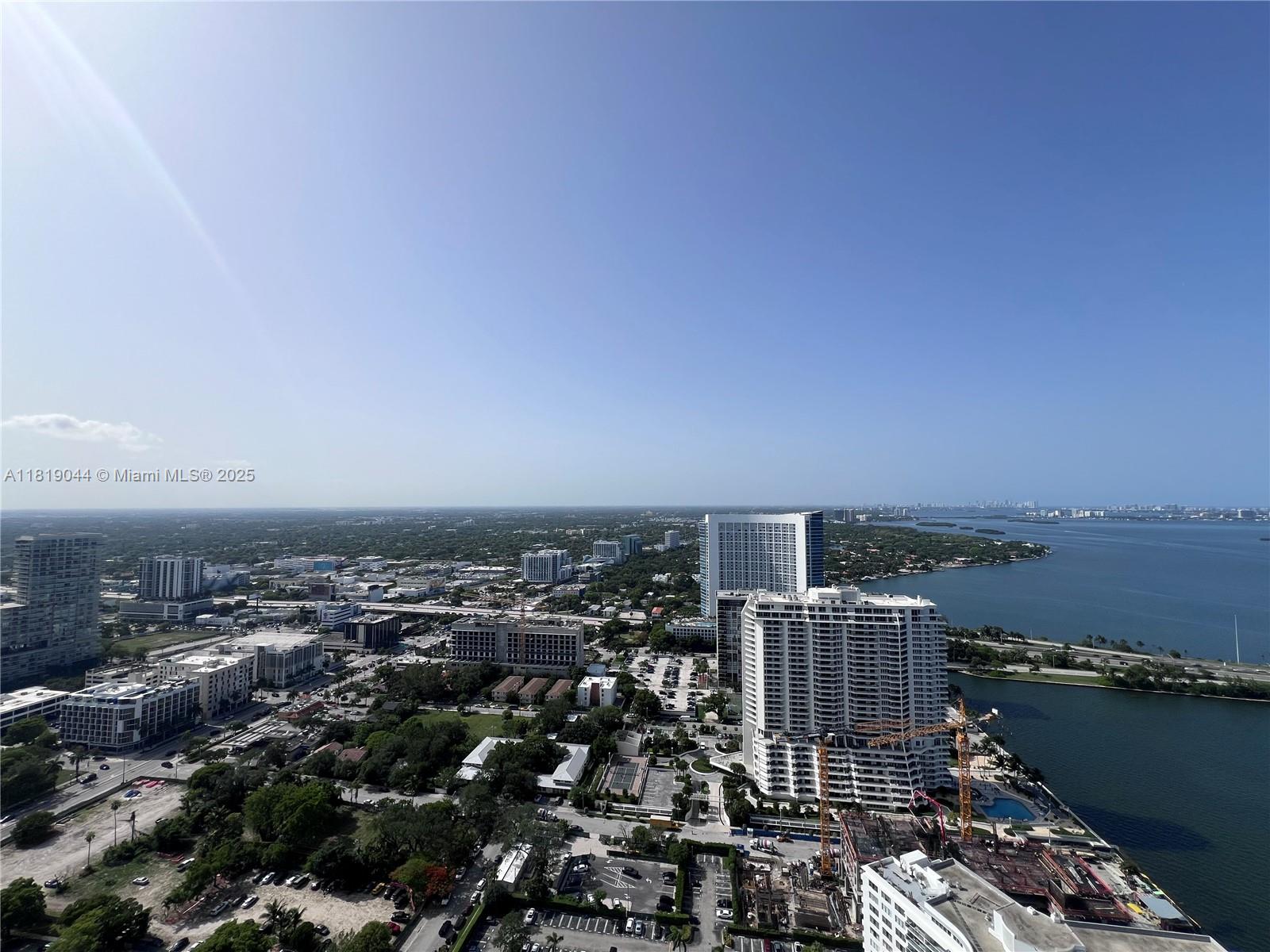 PARAISO BAY CONDO - Residential Lease