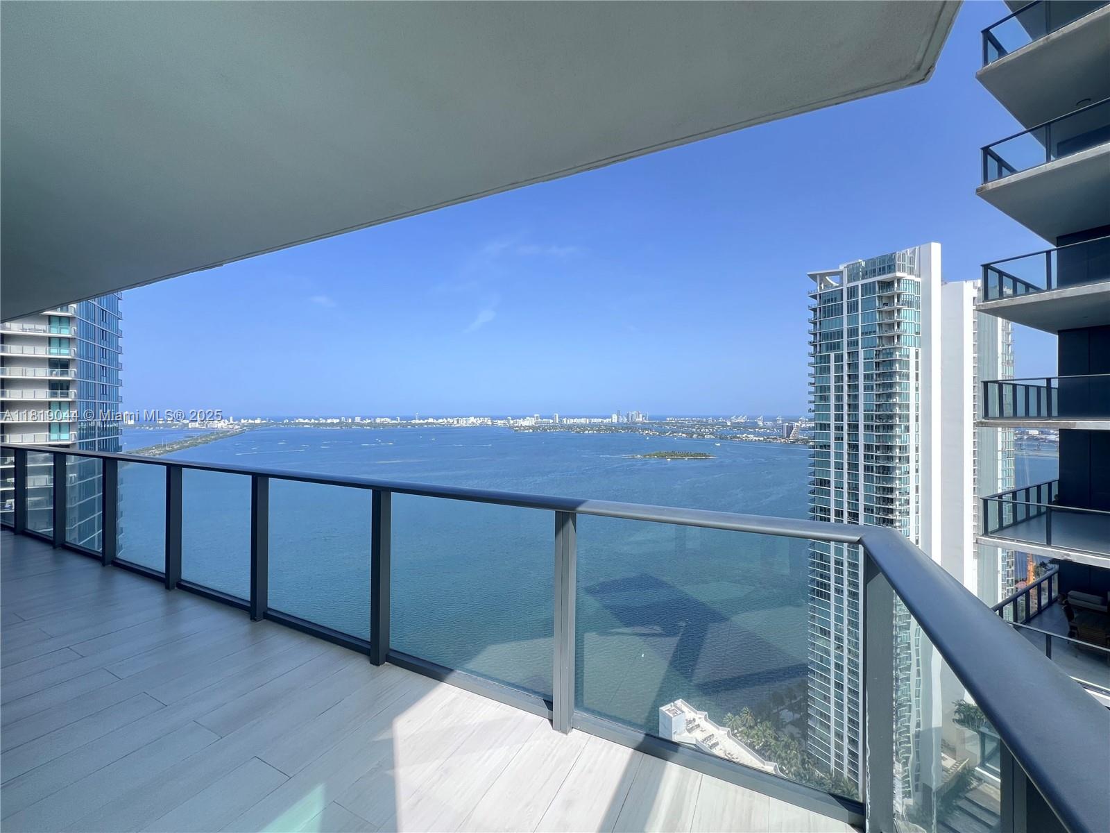 PARAISO BAY CONDO - Residential Lease