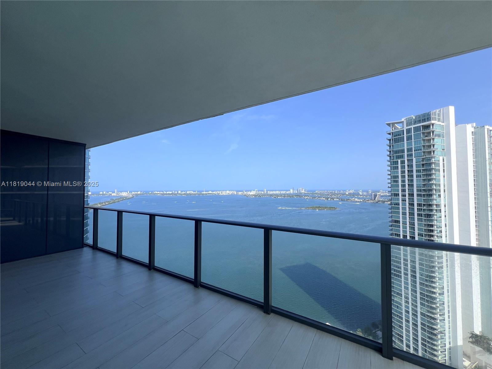 PARAISO BAY CONDO - Residential Lease