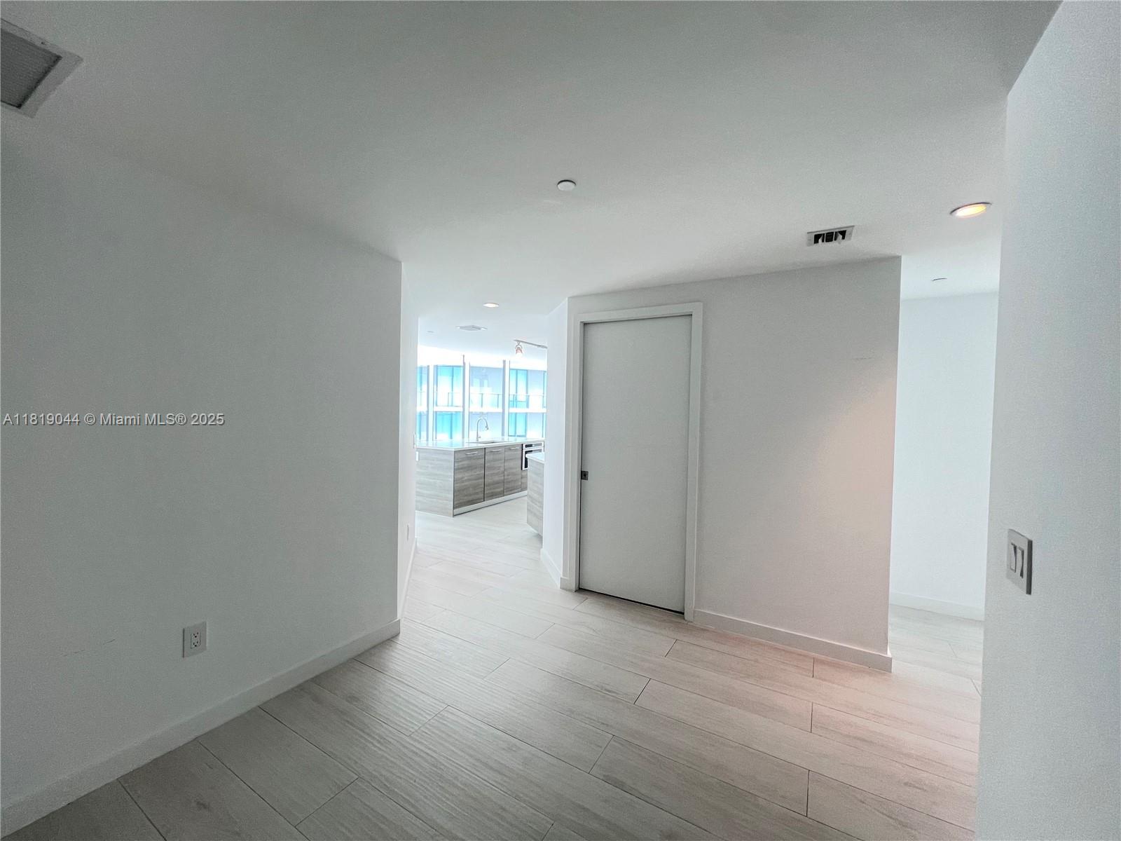 PARAISO BAY CONDO - Residential Lease