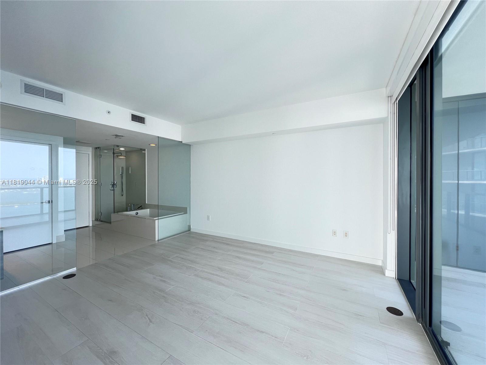 PARAISO BAY CONDO - Residential Lease