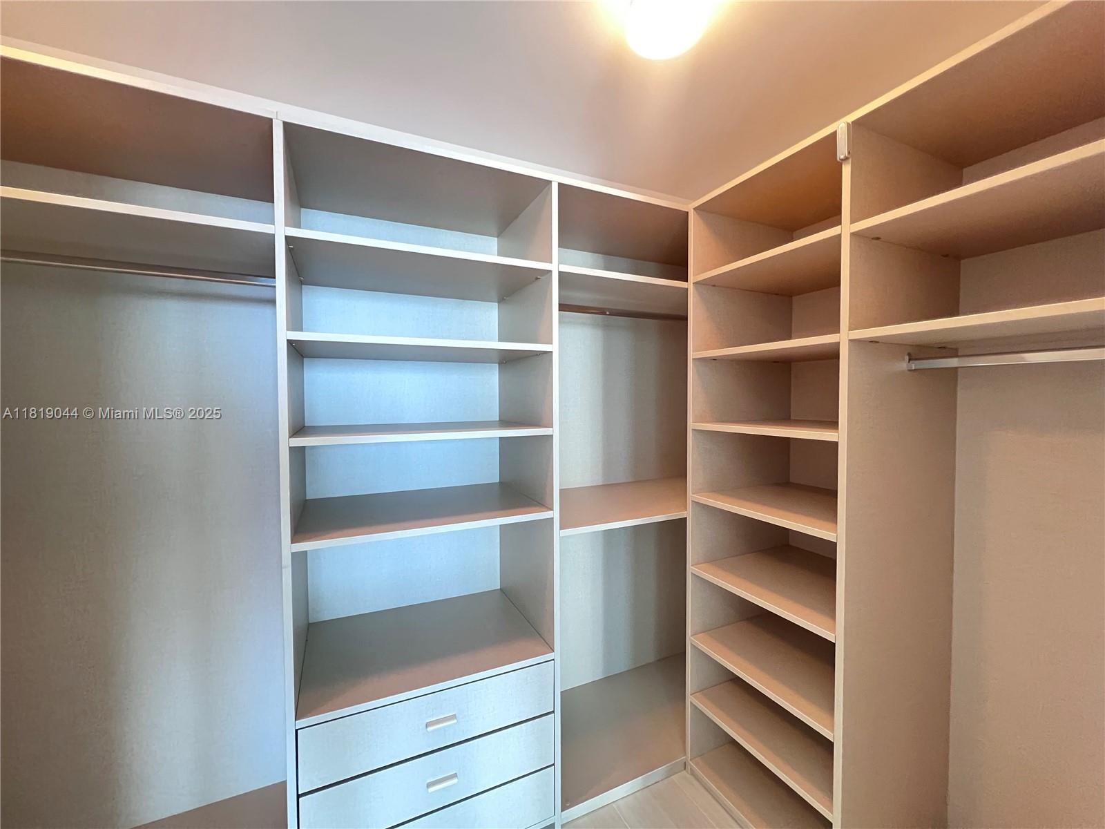 PARAISO BAY CONDO - Residential Lease