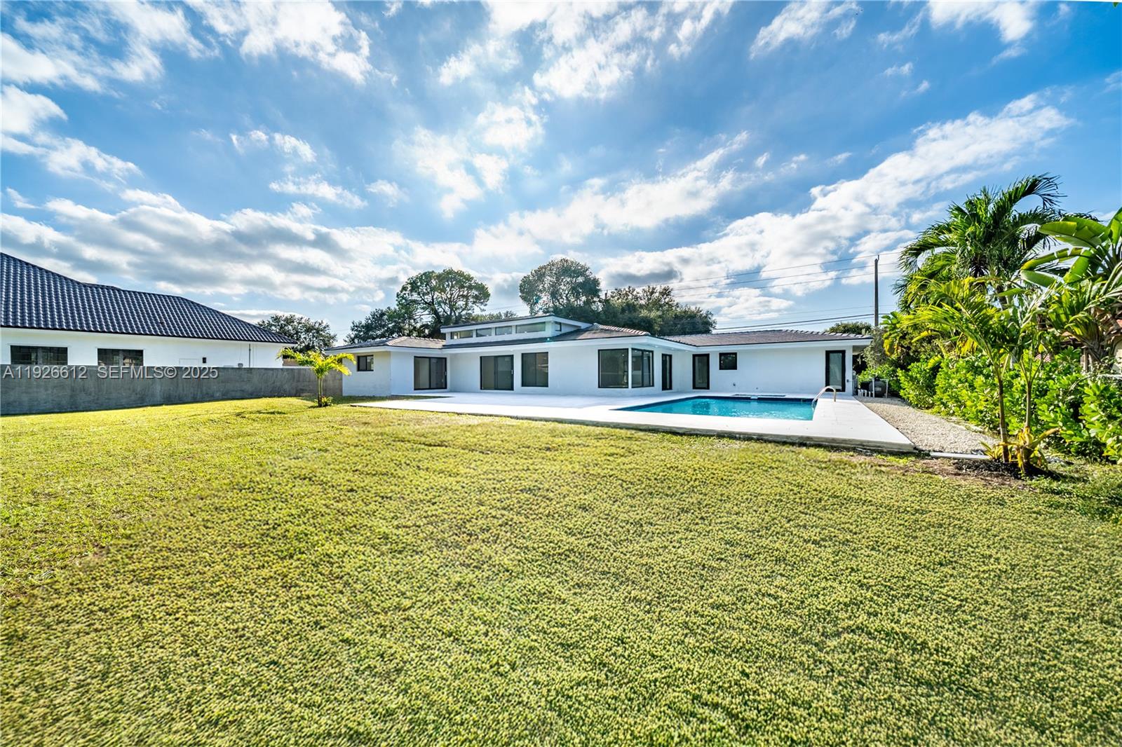 SUNNY ISLES INLAND - Residential