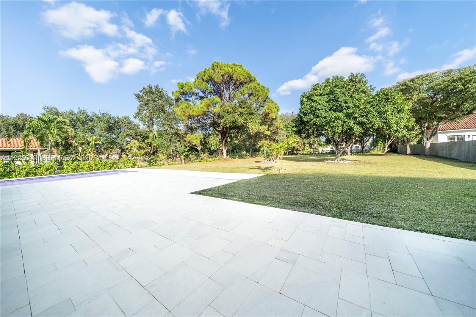 SUNNY ISLES INLAND - Residential