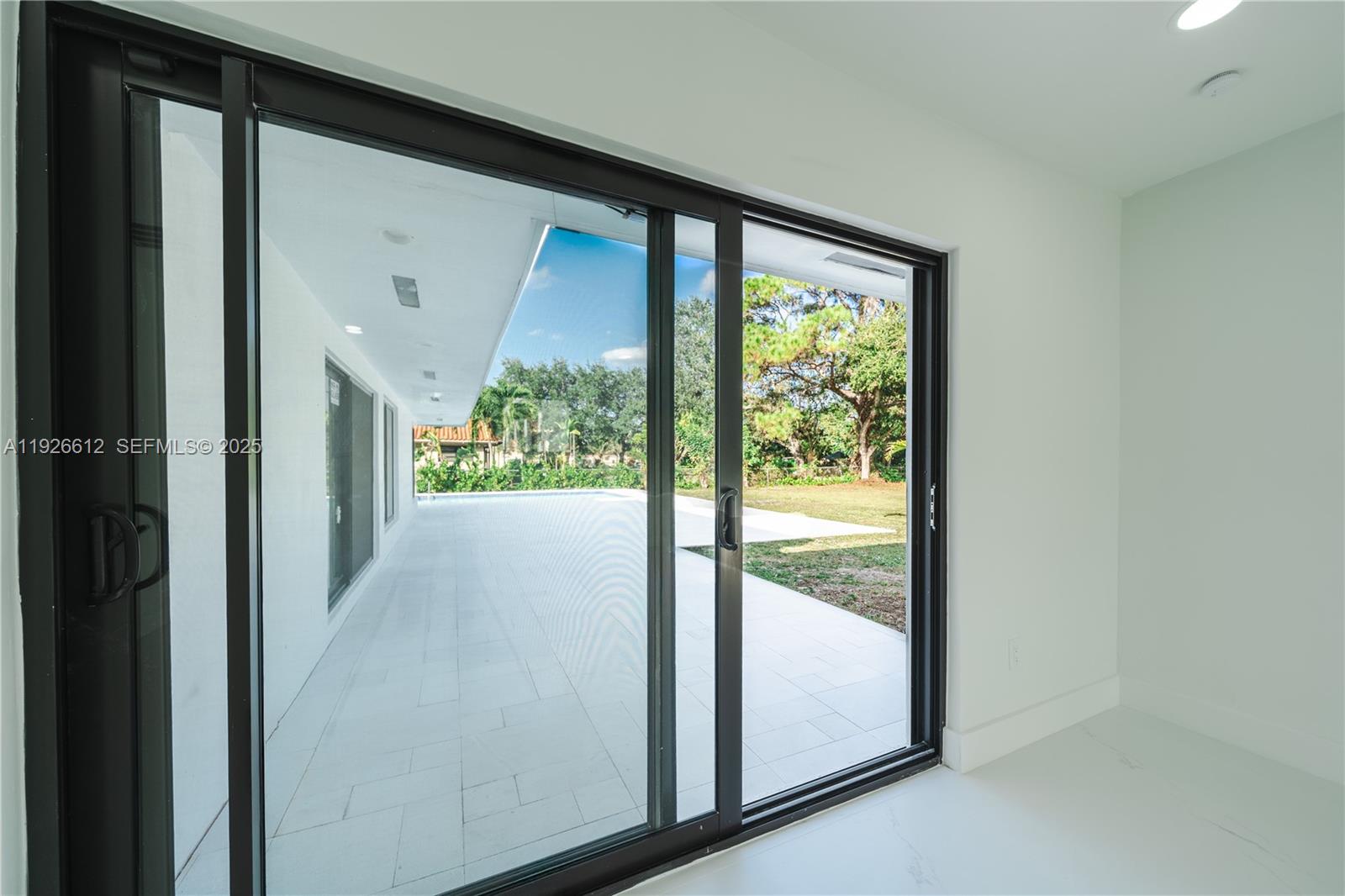 SUNNY ISLES INLAND - Residential