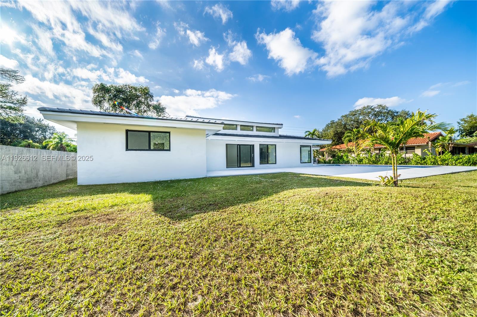 SUNNY ISLES INLAND - Residential