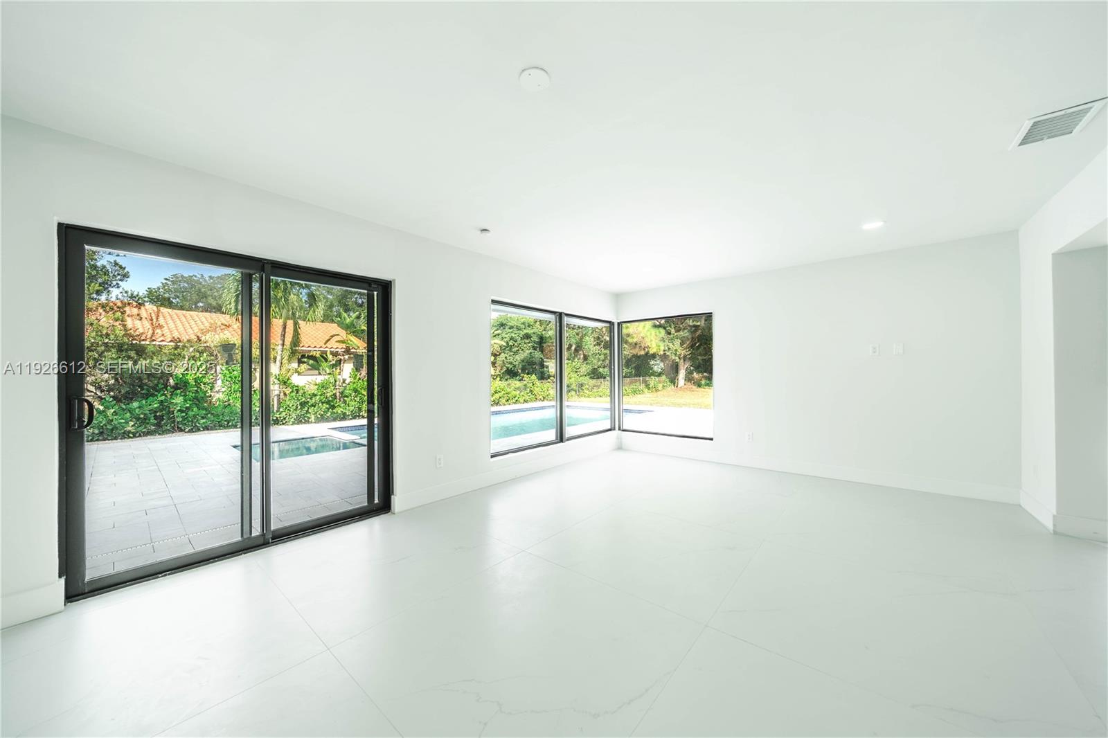 SUNNY ISLES INLAND - Residential