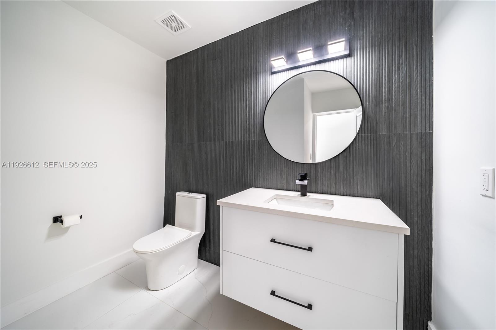 SUNNY ISLES INLAND - Residential