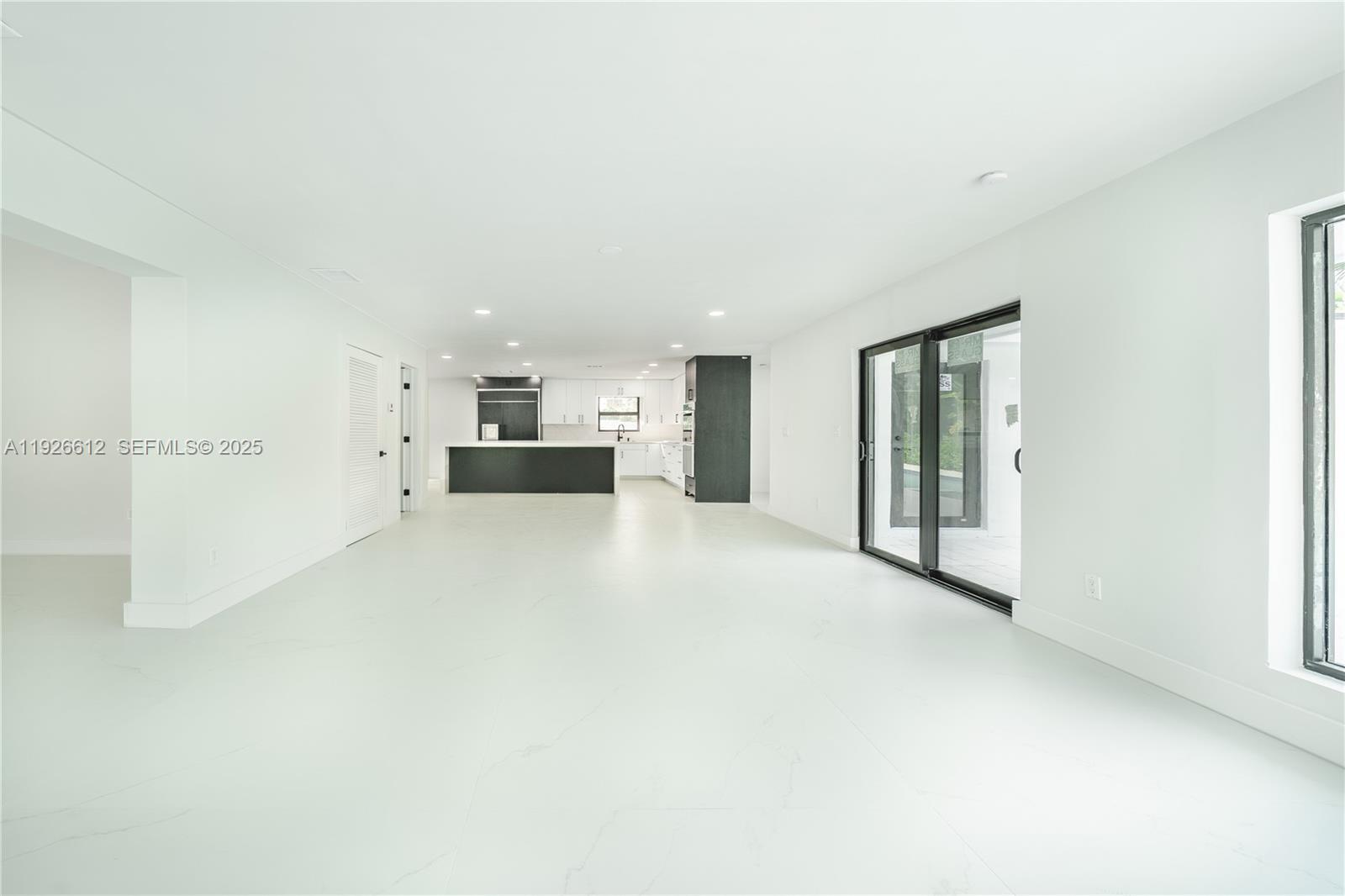 SUNNY ISLES INLAND - Residential