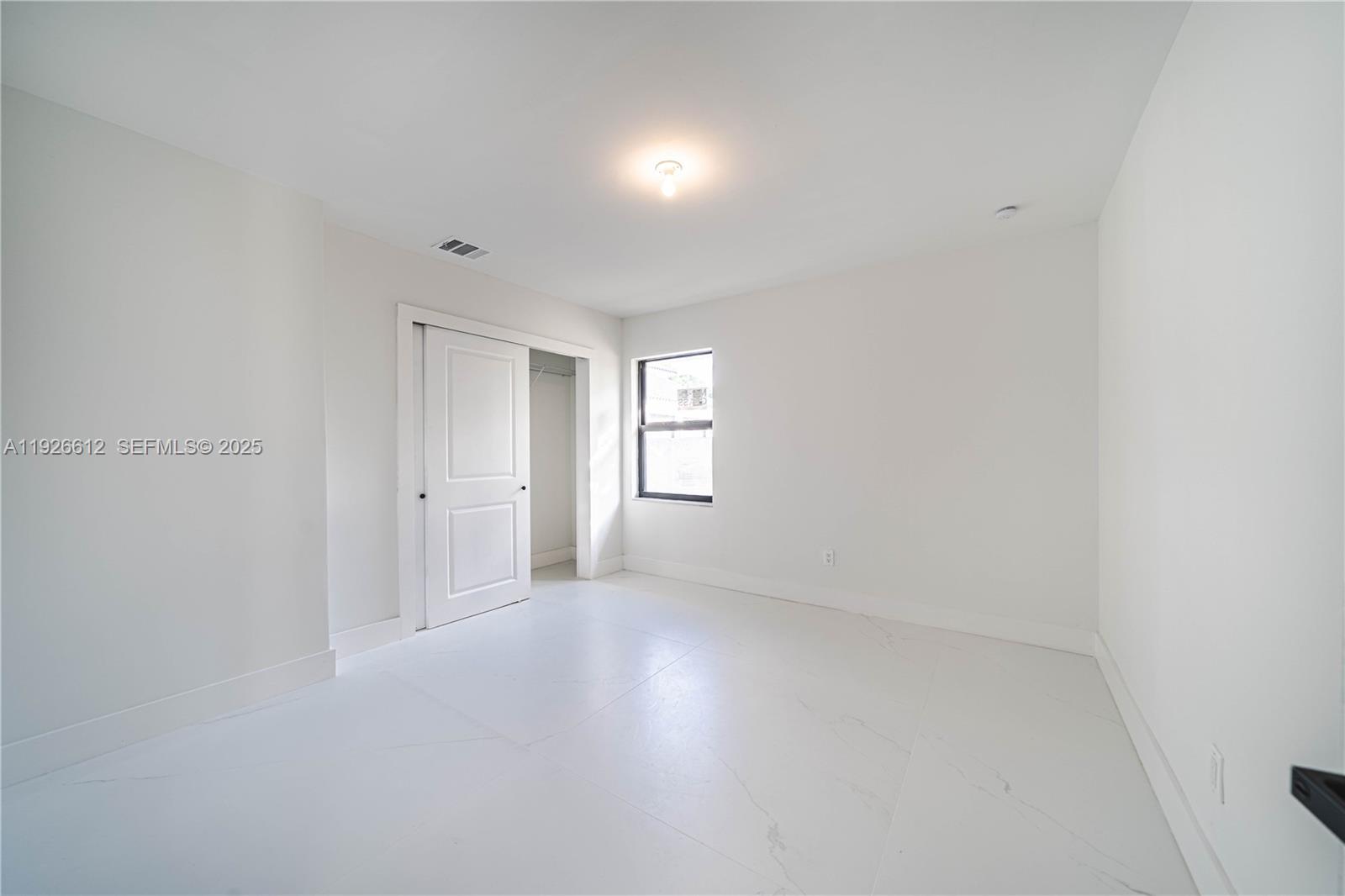 SUNNY ISLES INLAND - Residential