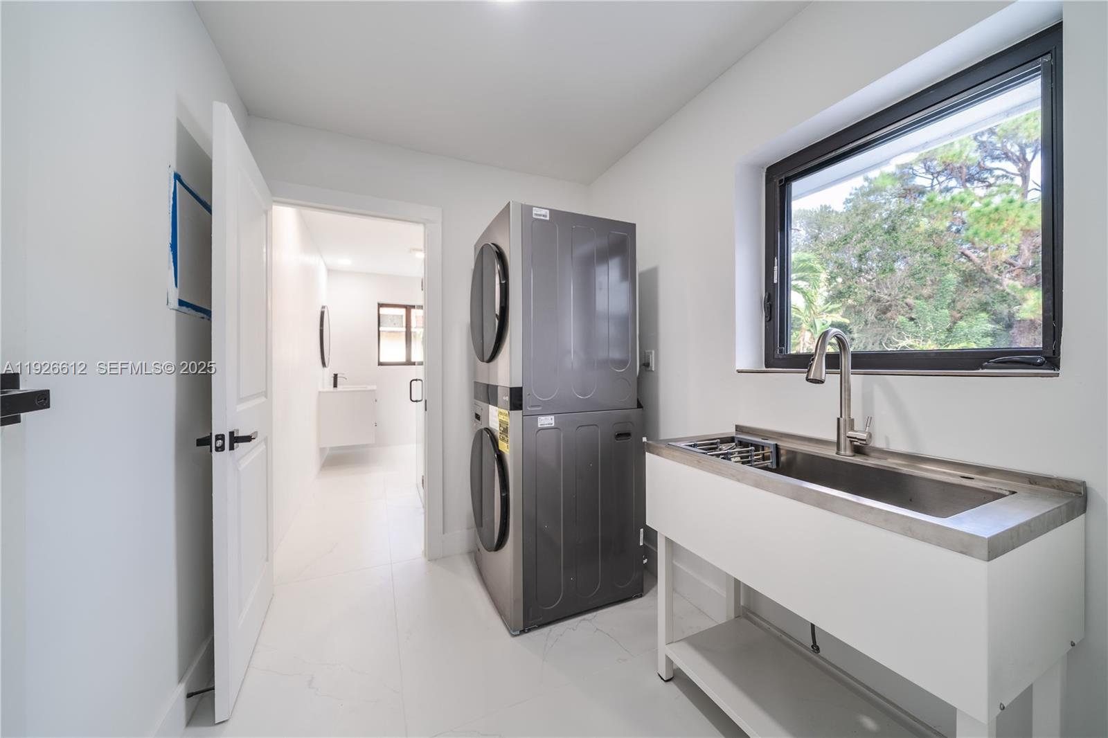 SUNNY ISLES INLAND - Residential