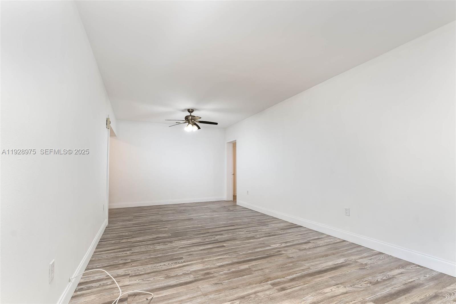 DIXIE HIGHWAY TRACK - Residential Lease