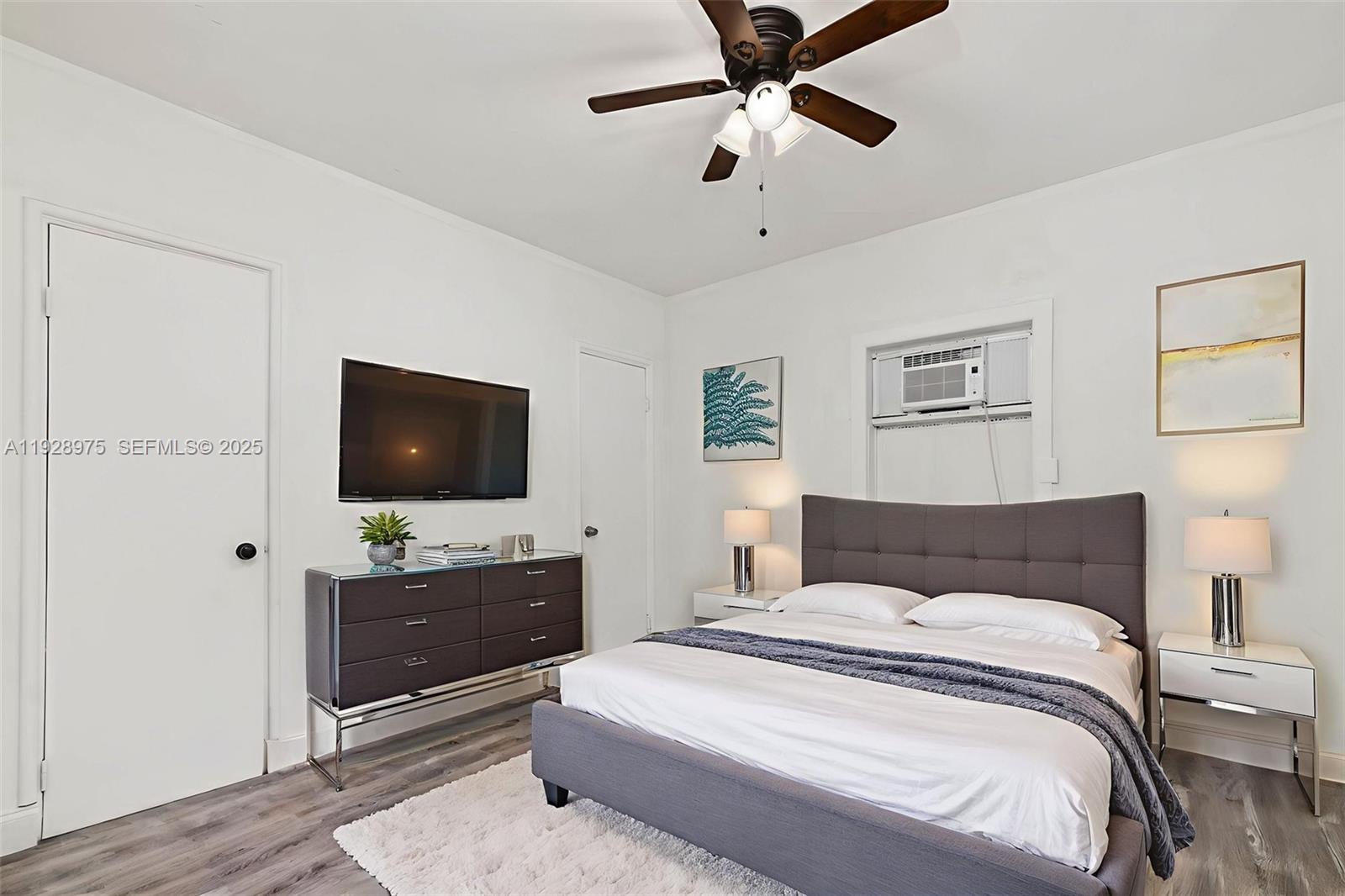 DIXIE HIGHWAY TRACK - Residential Lease