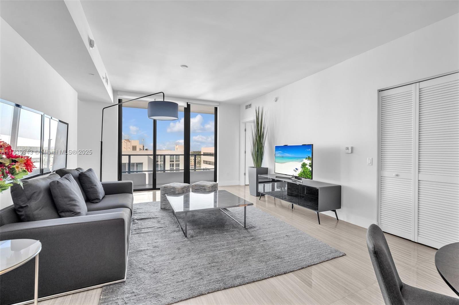AVENTURA PARKSQUARE RESID - Residential