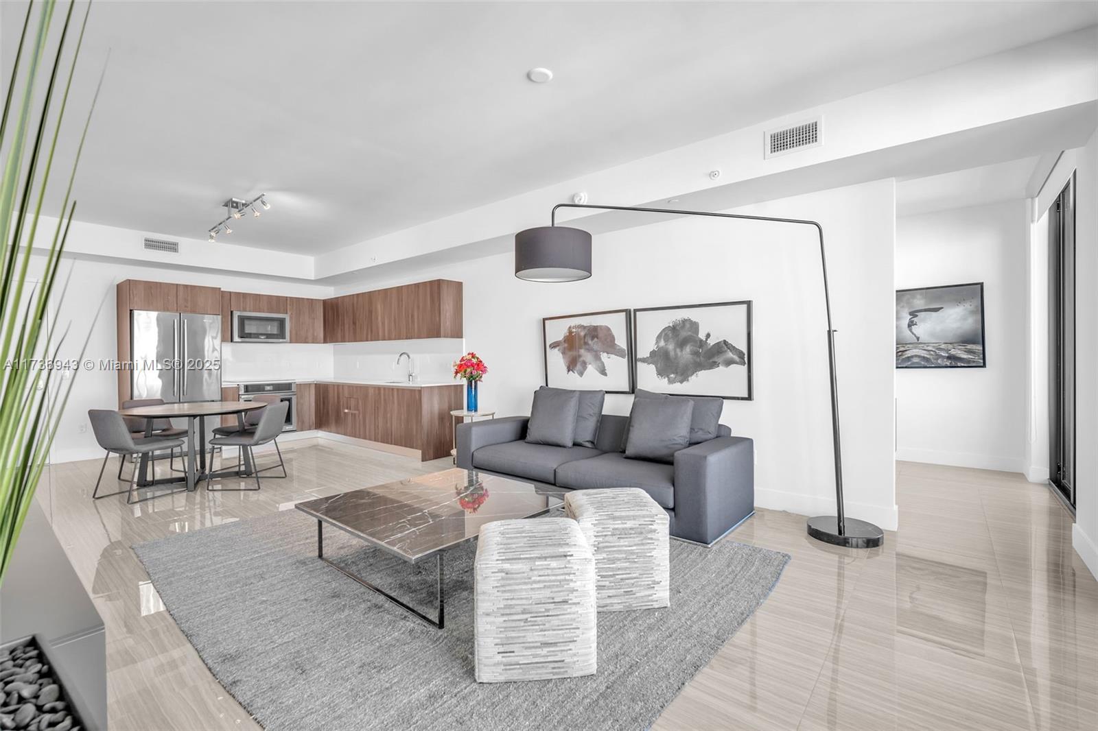 AVENTURA PARKSQUARE RESID - Residential