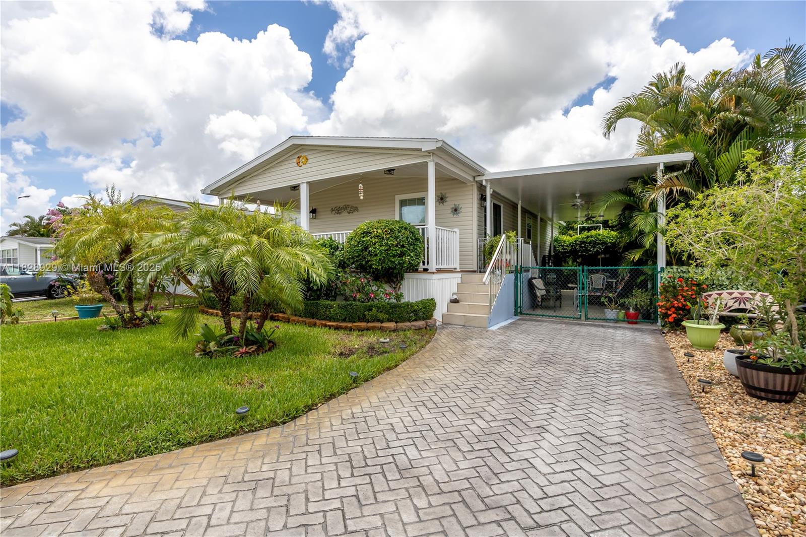 PARK CITY SEC THREE - Residential