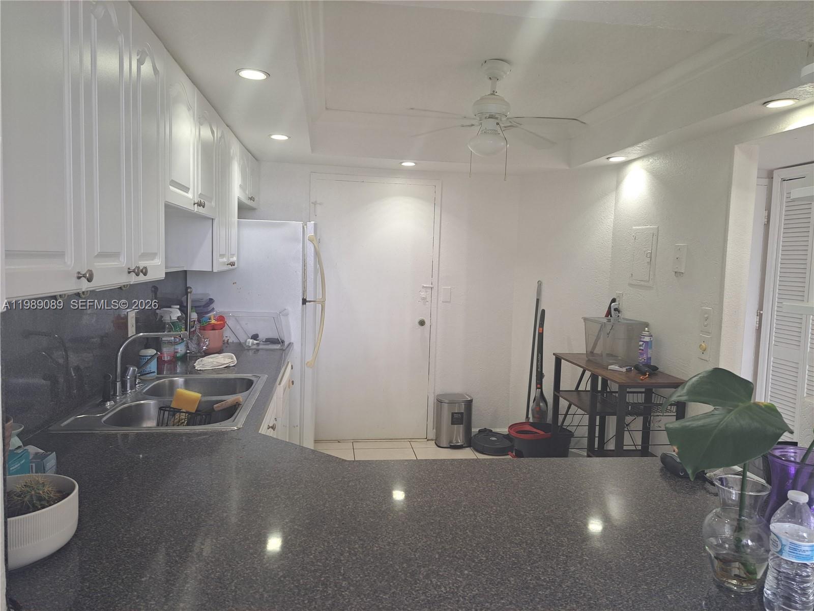 BUCKLEY TOWERS CONDO - EA - Residential Lease