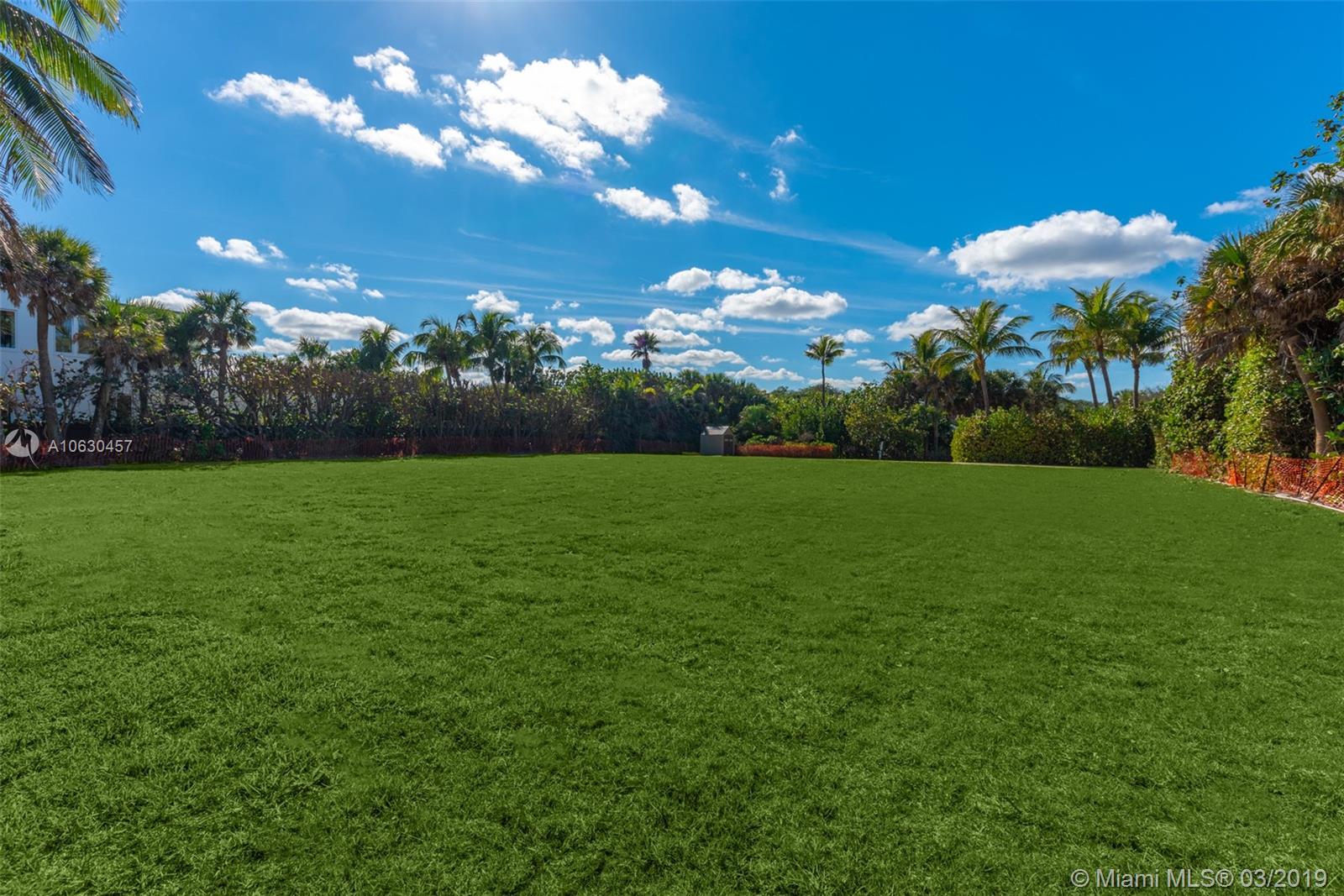 JUPITER ISLAND - Land