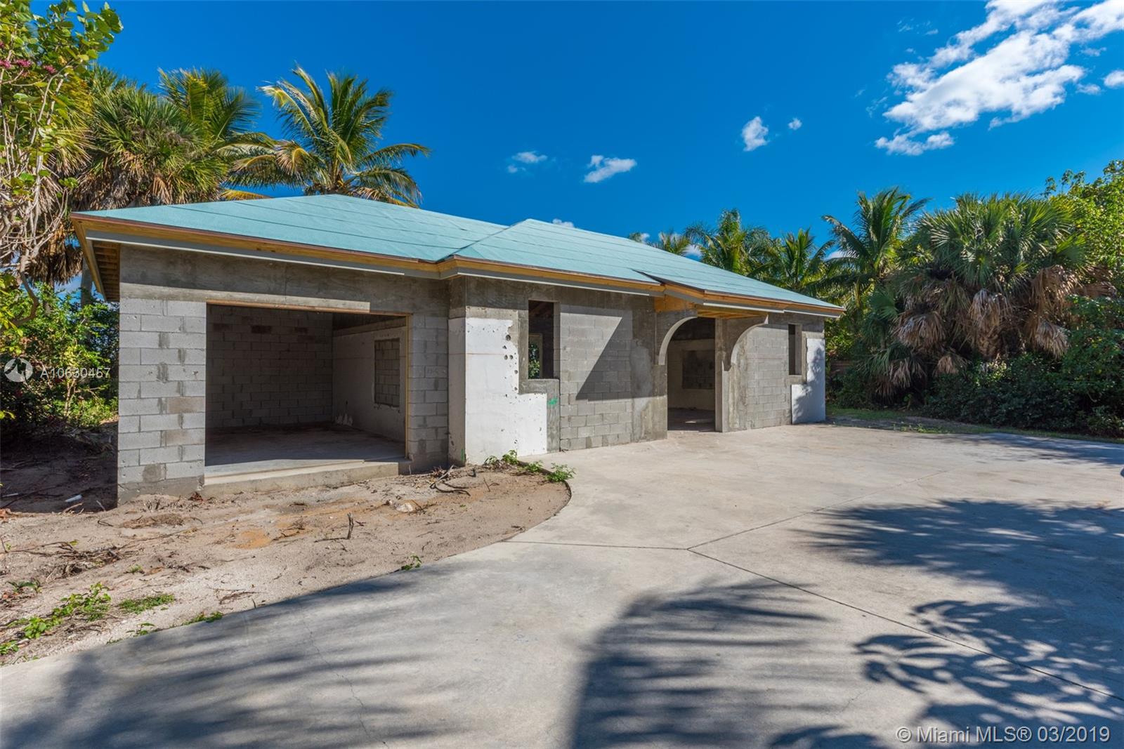 JUPITER ISLAND - Land